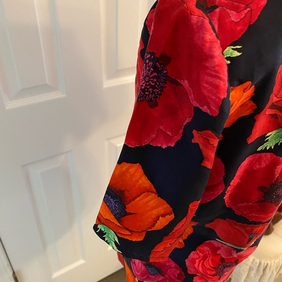 100% Silk Carlisle Blouse Size 4 - Picture 4 of 6